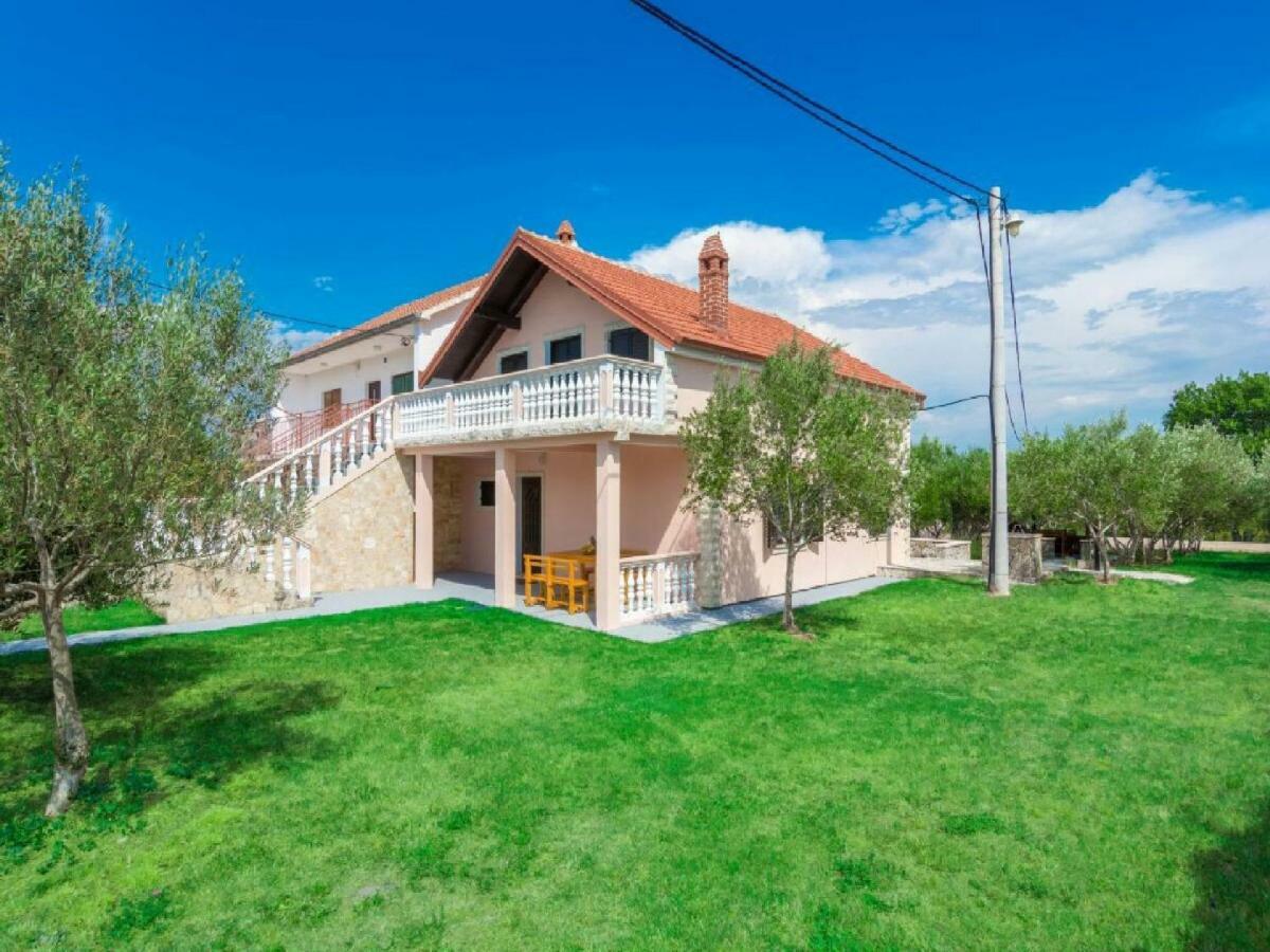 Vacation House Maslina Rupalj Exteriér fotografie